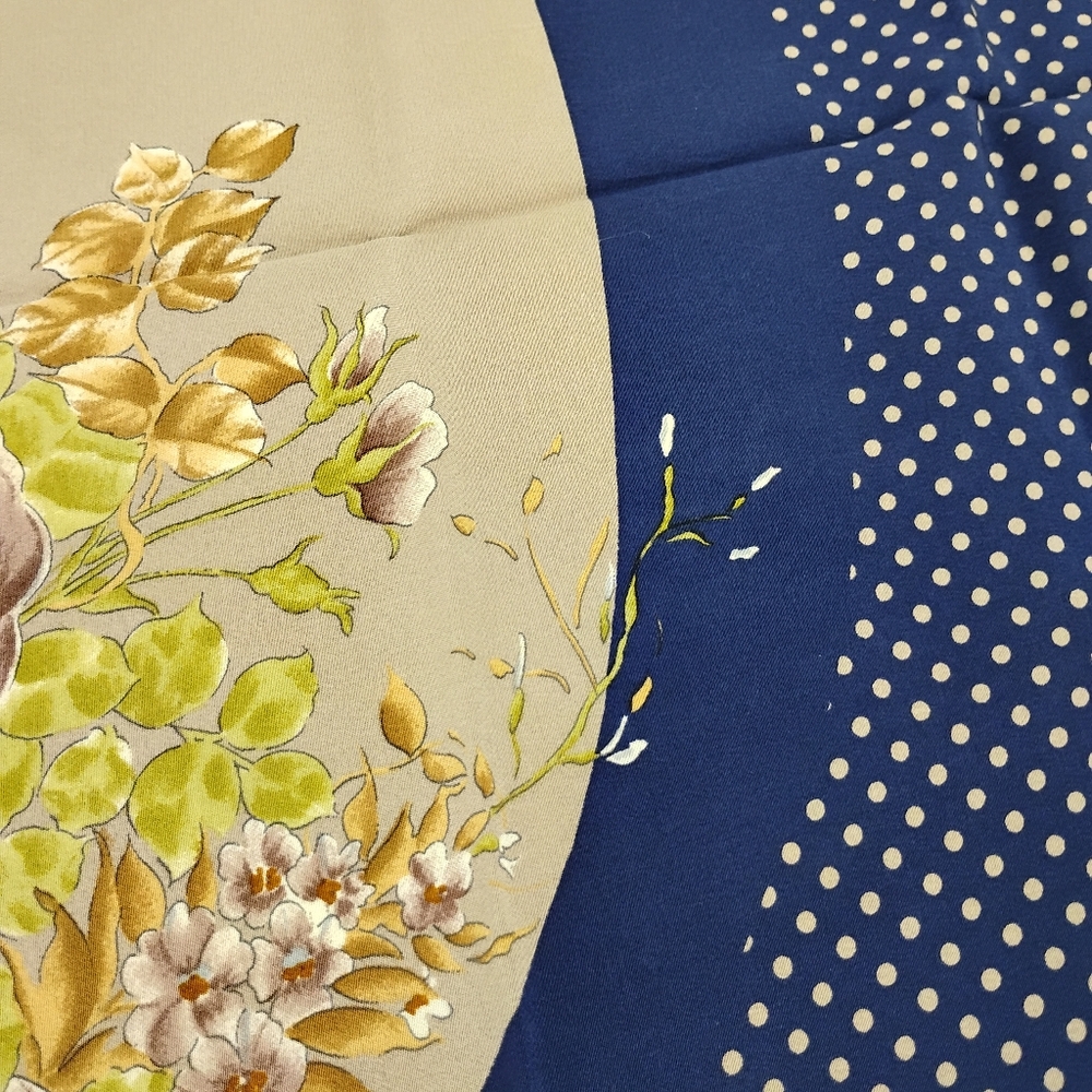 CHRISTIAN DIOR Blue and Cream Authentic Scarf - Picture 8 of 8